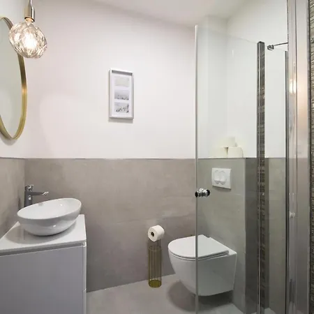 Ada 2 Klifowa Apartman Rewal